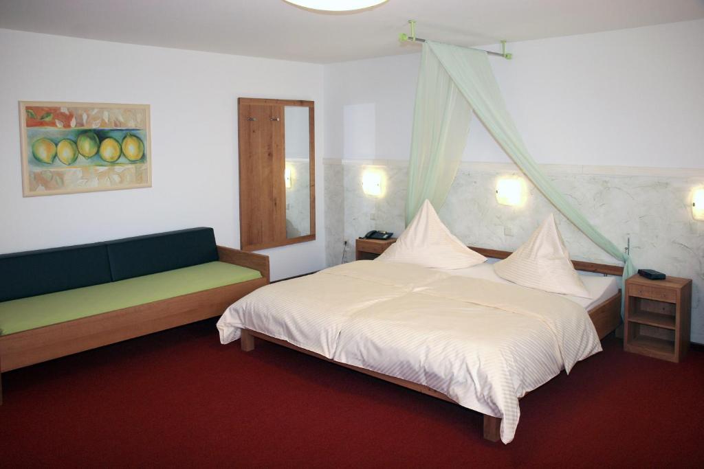 Hotel Flora Dormagen Exteriör bild